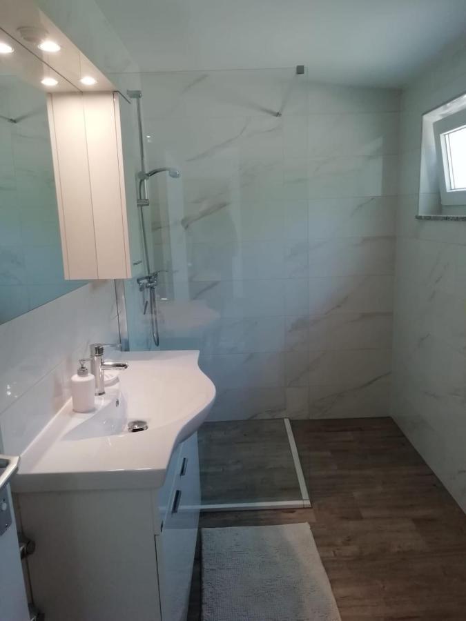 Apartment Hajduk Starigrad Paklenica Esterno foto