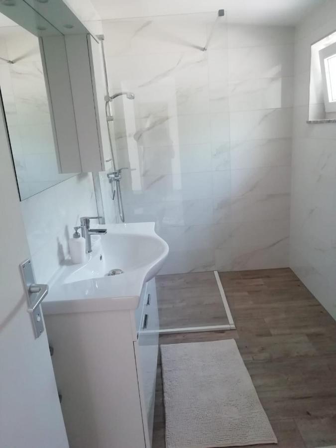 Apartment Hajduk Starigrad Paklenica Esterno foto